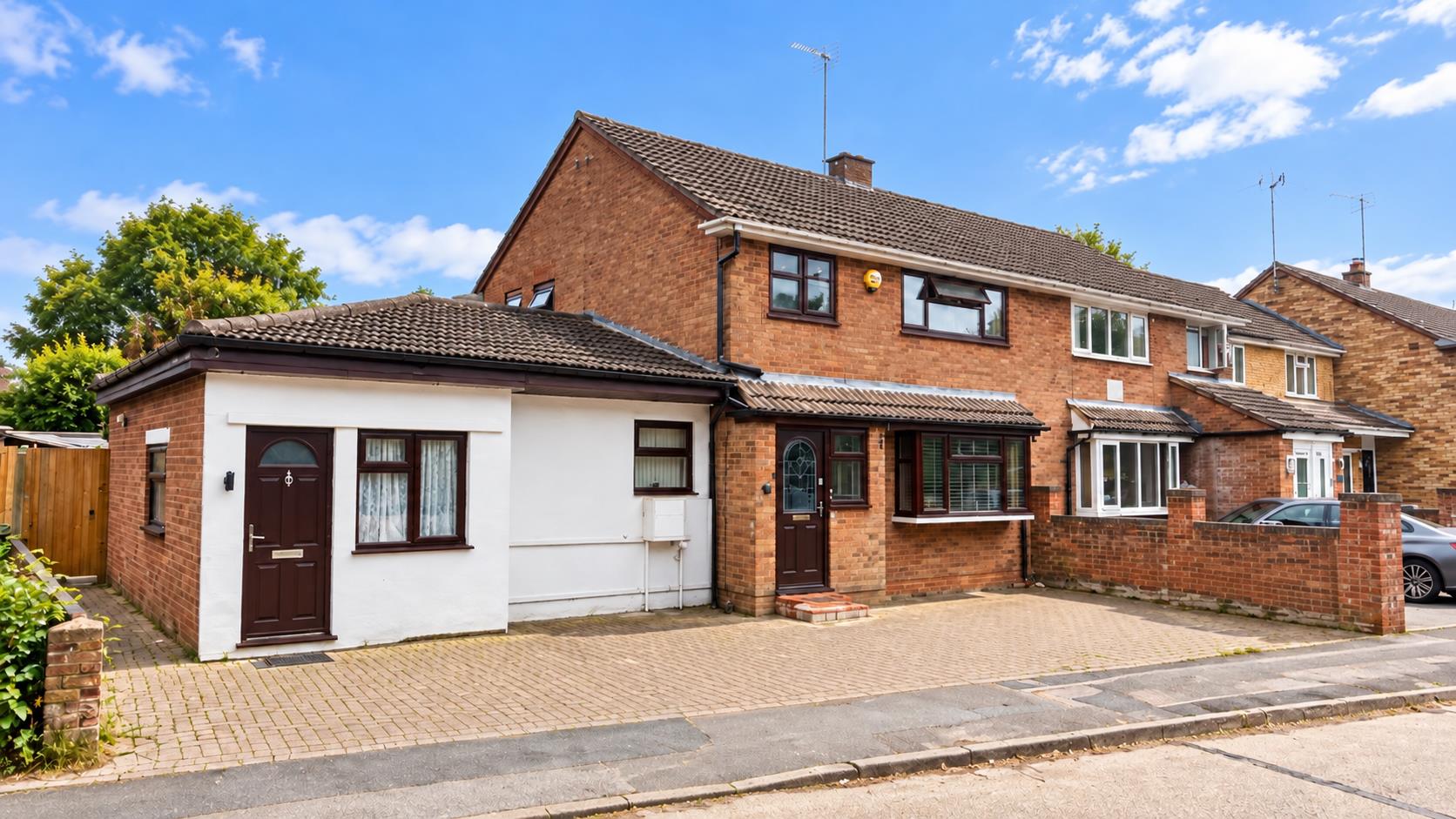 4 bed property in Chestnut Crescent, Milton Keynes